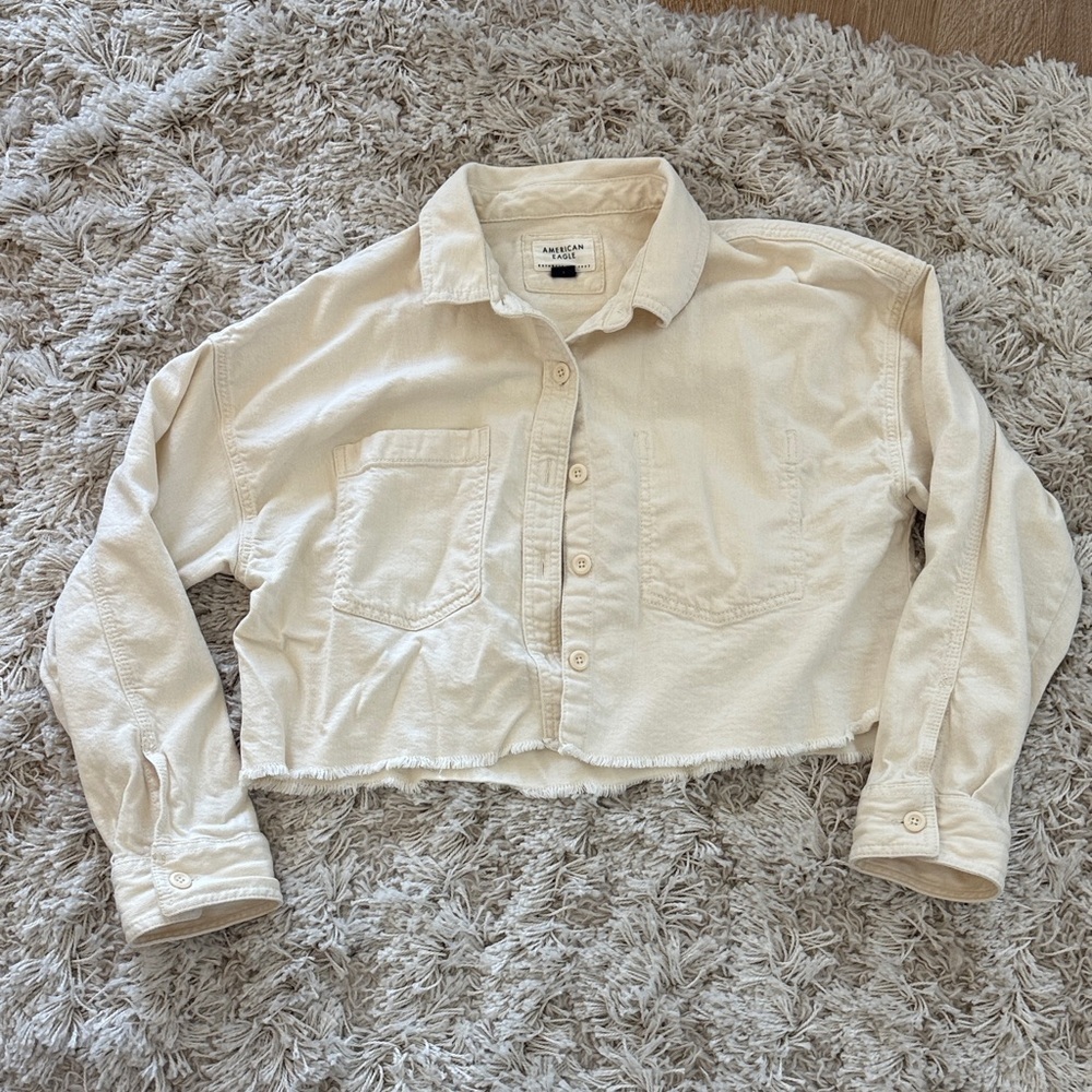American Eagle Cropped Cream Button Up Shirt M Preppy Coastal Summer Top